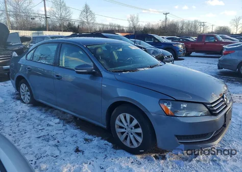 2015 Volkswagen Passat S z USA, uszkodzony, nr VIN 1VWAT7A3XFC076505